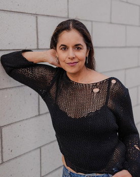 Aedon Young as Yvette Rich