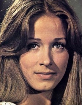 Nora Valsami as Korina Maltezou