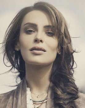 Yoanna House