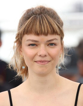 Llúcia Garcia as Marina
