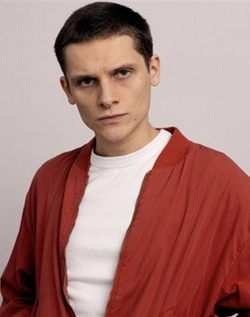 Marin Langlois as Thibault Villard