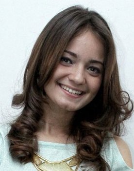 Enzy Storia as Nadya Cahyadi