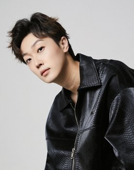 Li Minglei as Self - Contestant