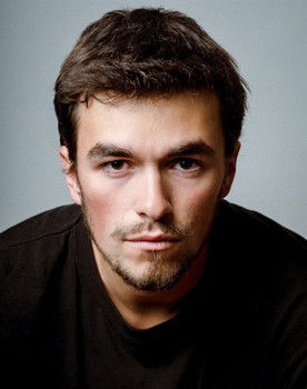 Loïs Vial as Clément Loiseau