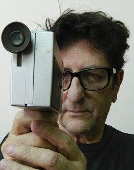 Raúl Perrone as 