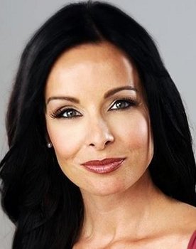 Malena Laszlo as Katarina Björn-Lion