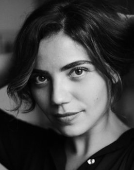 Nassima Benchicou as Leïla Portal