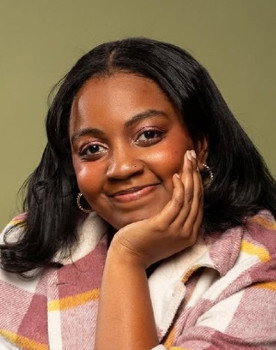 Mikayla Barnes as Phaira Banrion