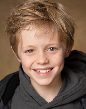 Charles Dark as Charlie Matthews