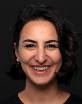 Ezgi Coşkun as Emine