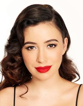 Christian Serratos as Suzie Crabgrass