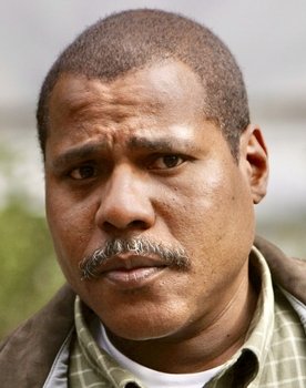 Bill Nunn as Len