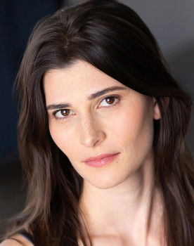 Andrea Fantauzzi as Adira