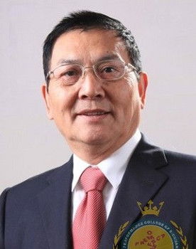 Qiang Meidi as 邓小平