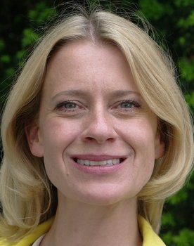 Caroline Peters