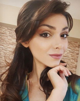 Irena Ilievska as Aida