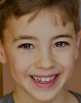 Leo Orgil as Mechanic Milo (voice)