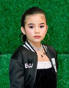Eiah Manjares as Ishang