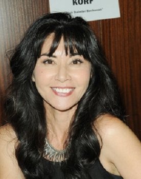 Mia Korf as Carol Rembrandt