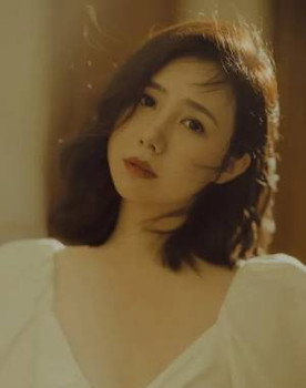 Martine Ma as Yang Jia