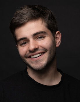 Mario Aranegui as Mario