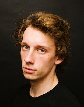 Владислав Демьяненко as Феликс Камалян