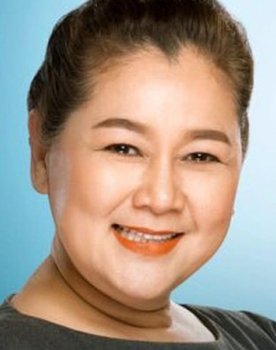 Pui Aranya Pathumthong as Chum