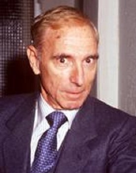 Tomás Zori as Serafín