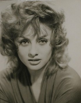 Milú as Madrinha