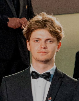 Timothé Laval as Tim in