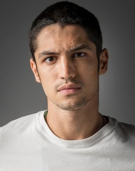 Gabriel Leone as Guilherme Lovatelli