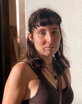 Beatriz Gonçalves as Mulher