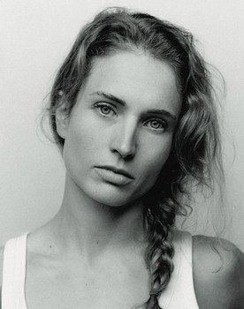 Solenne Piret as 
