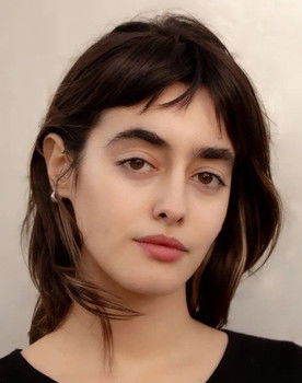 Ângela Ramos as María Caldera Beatriz Barbosa