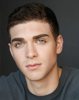 Mozi Mayaleh as Jake Jennings