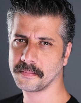 Öner Ateş as Ümit