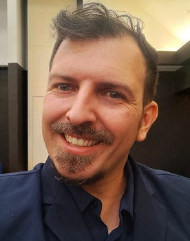 Maurizio Casilli as Sindaco Hero