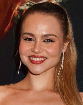 Karolina Ugrenyuk