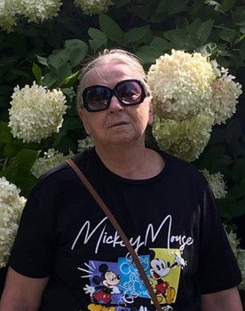 Tamara Myshunina as Mother