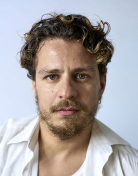 Francisco Kalle Navarro as Ekskæreste