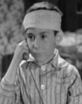 Mamdouh Zulfikar as الطفل مصطفي عبدالرحمن