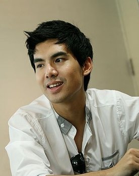 Chantavit Dhanasevi as Sua