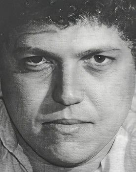 Tomil Gonçalves as Milton