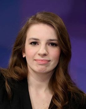 Marina Weisband as Self - Publicist / Author "Die neue Schule der Demokratie"