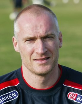 Erik Thorstvedt as 
