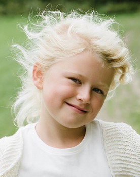 Olivia Jørgensen as Alice