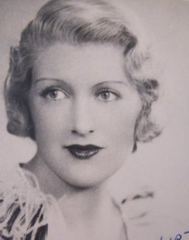 Jane Carr as Nightclub Singer