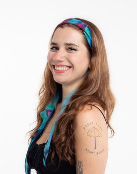 Elis Hernandes as Maia