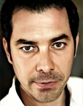 Fikret Kuşkan as Ahi Evran