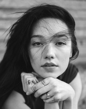 Cailyn Rice as Annika